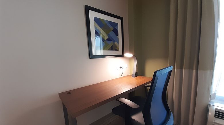 <b>Holiday Inn Express Hotel & Suites Room</b>. Images powered by <a href="https://www.leonardoworldwide.com/" title="Leonardo Worldwide" target="_blank">Leonardo</a>.