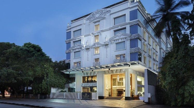 La Marvella Sarovar Premiere Hotel Exterior