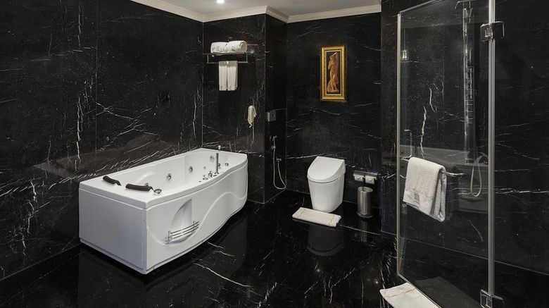 <b>La Marvella Sarovar Premiere Hotel Room</b>. Images powered by <a href="https://www.leonardoworldwide.com/" title="Leonardo Worldwide" target="_blank">Leonardo</a>.