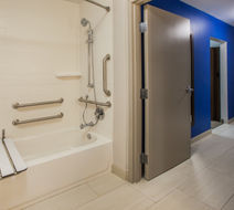 Holiday Inn Express & Suites Murphysboro Room