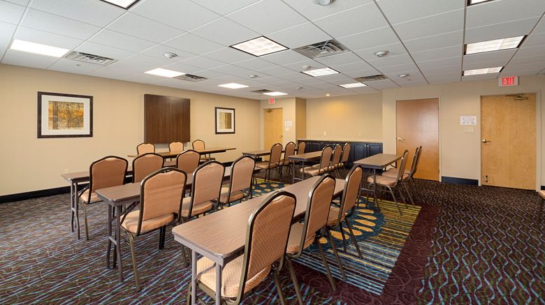 <b>Holiday Inn Express West Bloomington Meeting</b>. Images powered by <a href="https://www.leonardoworldwide.com/" title="Leonardo Worldwide" target="_blank">Leonardo</a>.