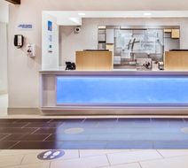 Holiday Inn Express & Suites Langley Lobby