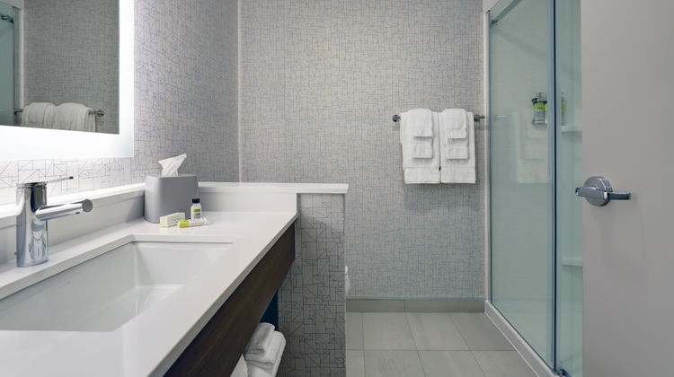 Holiday Inn Express & Suites Port Elgin Room