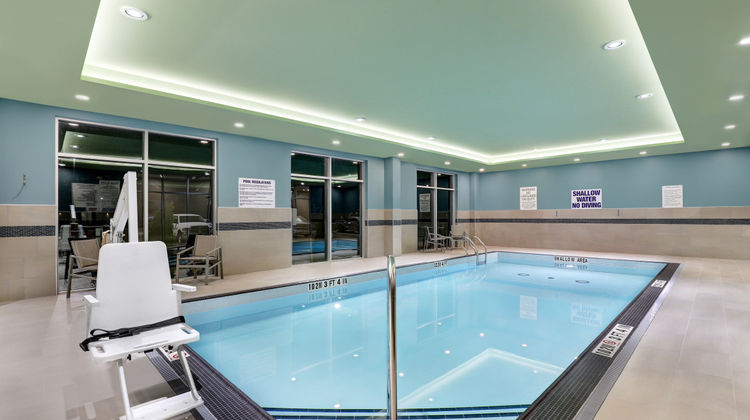 Holiday Inn Express & Suites Port Elgin Pool