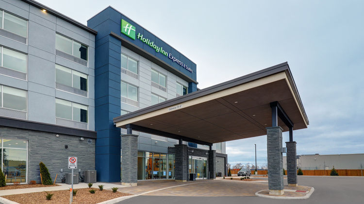 Holiday Inn Express & Suites Port Elgin Exterior