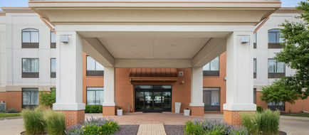 Holiday Inn Express West Bloomington Exterior