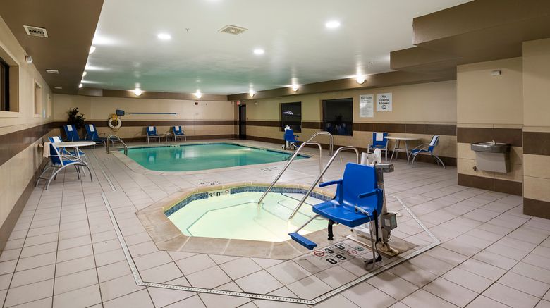 <b>Holiday Inn Express West Bloomington Pool</b>. Images powered by <a href="https://www.leonardoworldwide.com/" title="Leonardo Worldwide" target="_blank">Leonardo</a>.