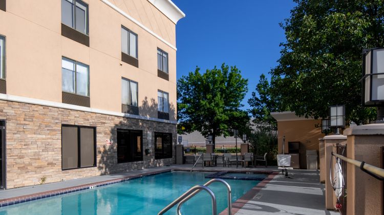 Holiday Inn Express Hotel & Suites Pool