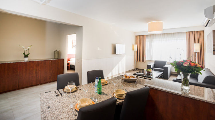 Arass Hotel & Business Flats Restaurant