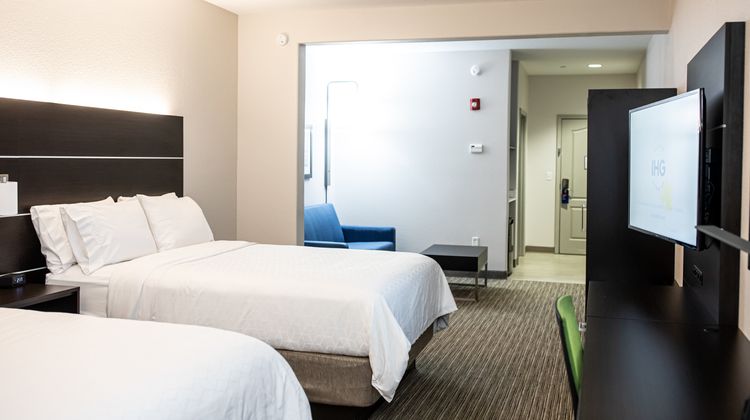 Holiday Inn Express & Suites Greenville Suite