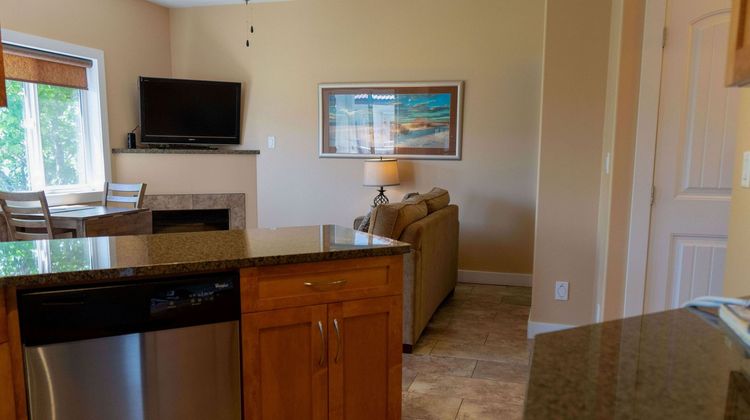 Sandy Beach Suites Room