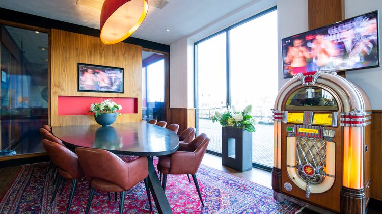 Bastion Hotel Lobby