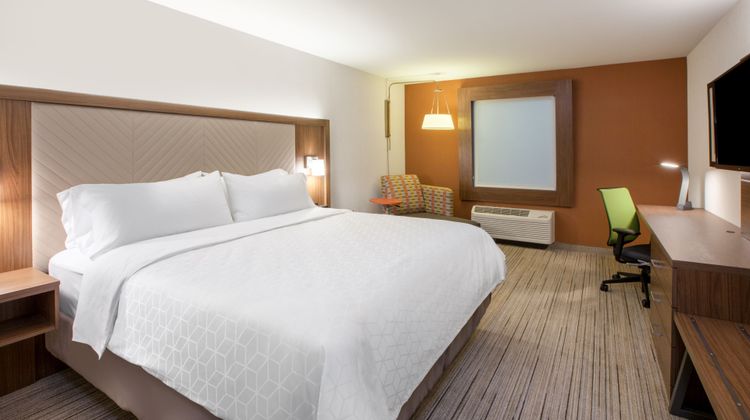 Holiday Inn Express Room