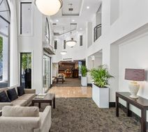 Parkside Hotel & Apartments Lobby