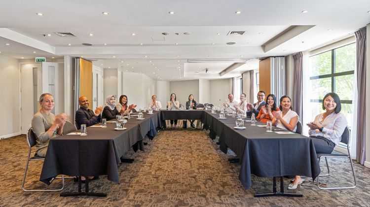 Parkside Hotel & Apartments Meeting