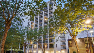 Parkside Hotel & Apartments