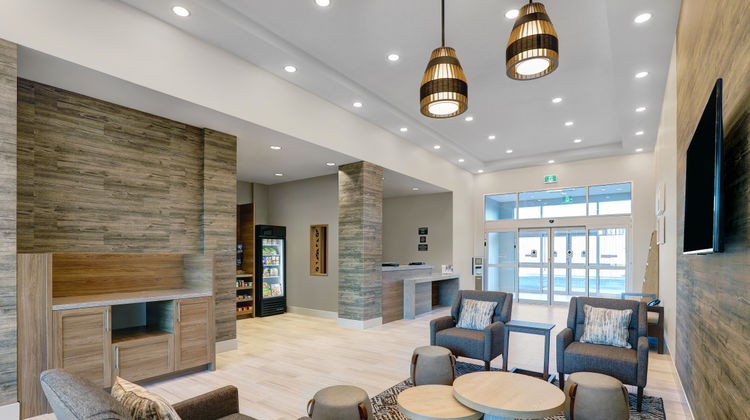 Candlewood Suites Kingston West Lobby