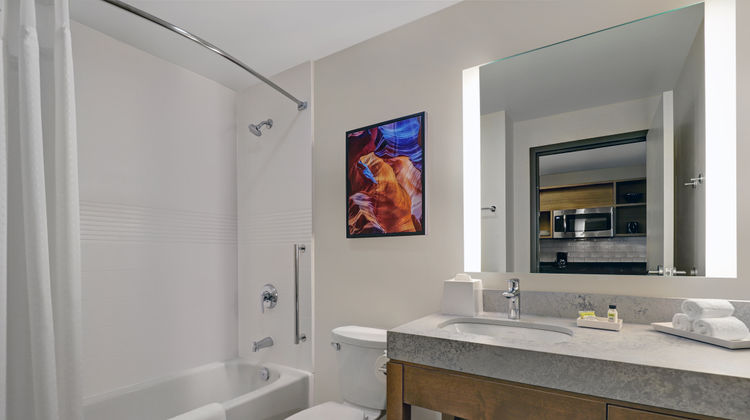 Candlewood Suites Kingston West Room