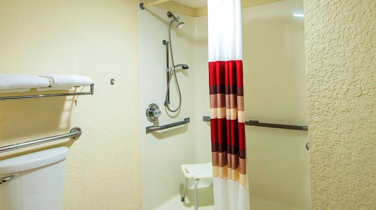 Red Roof Inn Utica Room