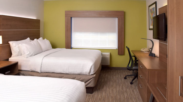 Holiday Inn Express Mount Pleasant Room
