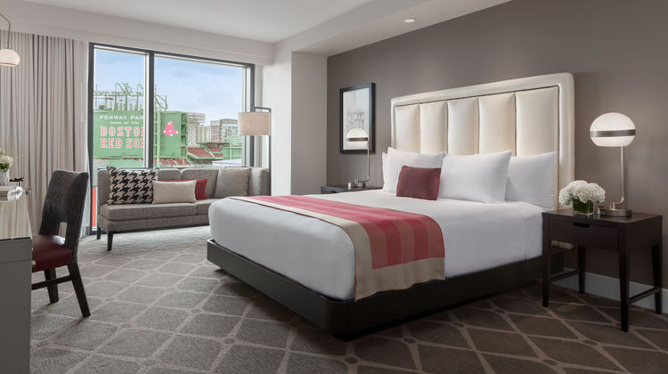 Hotel Commonwealth Room
