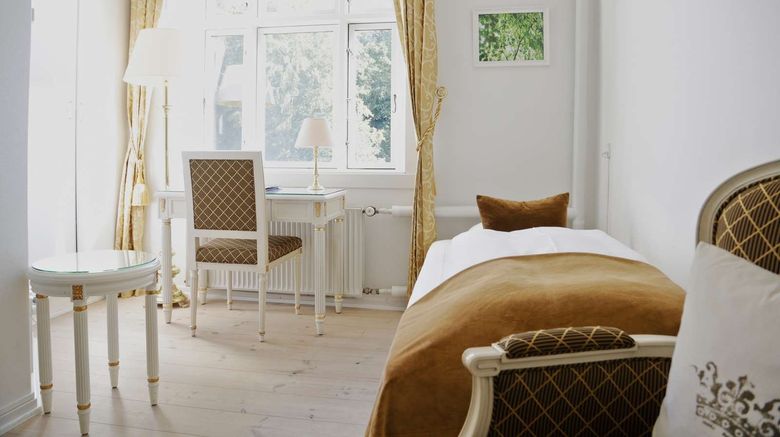 <b>Hotel Vejlefjord Room</b>. Images powered by <a href="https://www.leonardoworldwide.com/" title="Leonardo Worldwide" target="_blank">Leonardo</a>.