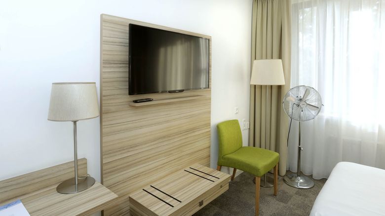 <b>Churchill Hotel Terneuzen Room</b>. Images powered by <a href="https://www.leonardoworldwide.com/" title="Leonardo Worldwide" target="_blank">Leonardo</a>.