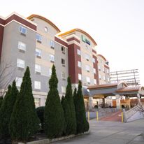 Holiday Inn Express Maspeth
