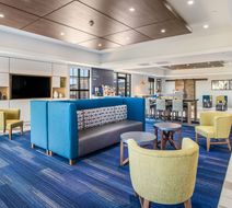 Holiday Inn Express & Suites Catoosa Lobby