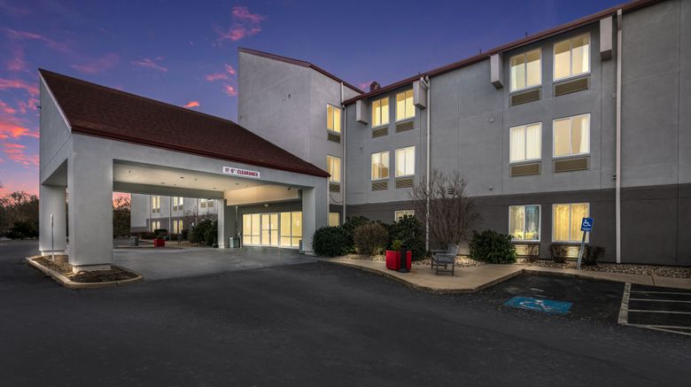 <b>Red Roof PLUS+ Boston - Logan Exterior</b>. Images powered by <a href="https://www.leonardoworldwide.com/" title="Leonardo Worldwide" target="_blank">Leonardo</a>.