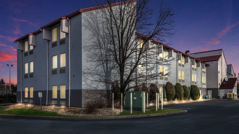 <b>Red Roof PLUS+ Boston - Logan Exterior</b>. Images powered by <a href="https://www.leonardoworldwide.com/" title="Leonardo Worldwide" target="_blank">Leonardo</a>.