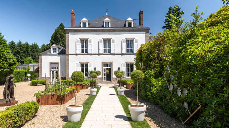<b>La Chapelle Saint Martin Exterior</b>. Images powered by <a href="https://www.leonardoworldwide.com/" title="Leonardo Worldwide" target="_blank">Leonardo</a>.