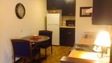 <b>Colonial Inn Ellsworth Room</b>. Images powered by <a href="https://www.leonardoworldwide.com/" title="Leonardo Worldwide" target="_blank">Leonardo</a>.