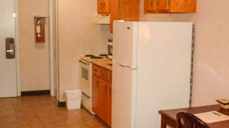 <b>Travellers Inn Summerside Room</b>. Images powered by <a href="https://www.leonardoworldwide.com/" title="Leonardo Worldwide" target="_blank">Leonardo</a>.