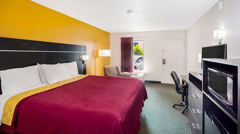 <b>Magnuson Hotel Bradenton Room</b>. Images powered by <a href="https://www.leonardoworldwide.com/" title="Leonardo Worldwide" target="_blank">Leonardo</a>.