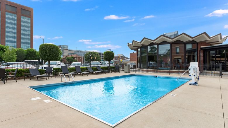<b>Holiday Inn Express Columbus Downtown Pool</b>. Images powered by <a href="https://www.leonardoworldwide.com/" title="Leonardo Worldwide" target="_blank">Leonardo</a>.