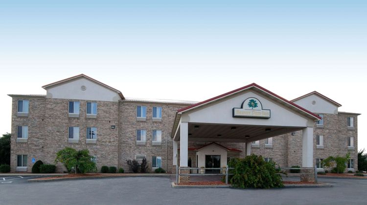 Beaver Dam Inn Exterior
