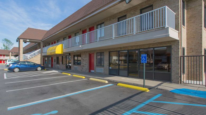 Studios  and  Suites 4 Less Battlefield Blvd Exterior. Images powered by <a href="https://www.leonardoworldwide.com" target="_blank" rel="noopener">Leonardo</a>.