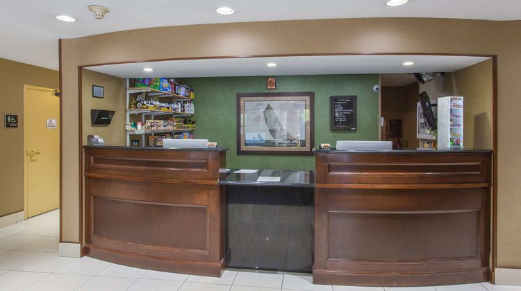 Studio & Suites 4 Less Western Branch Lobby