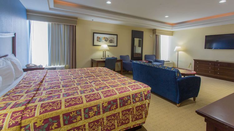 Studio & Suites 4 Less Western Branch Room