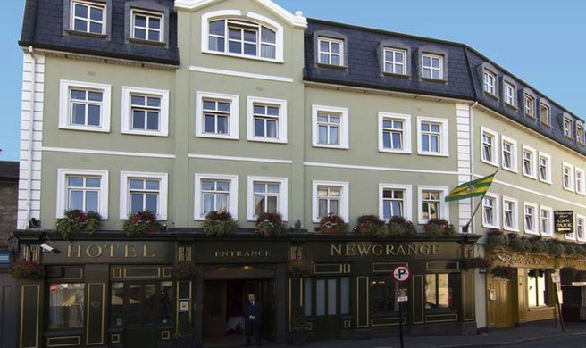 Newgrange Hotel Exterior