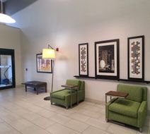 Holiday Inn Express Lordstown NewtonFall Lobby