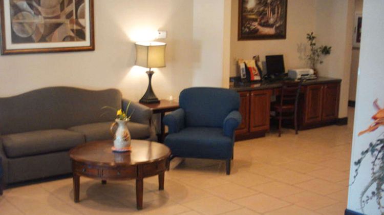 Western Motel Inn and Suites Hazlehurst Lobby