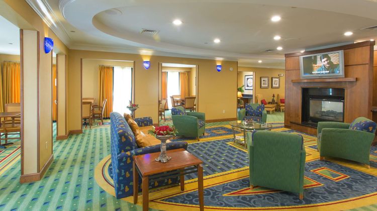 Studios & Suites 4 Less Lobby
