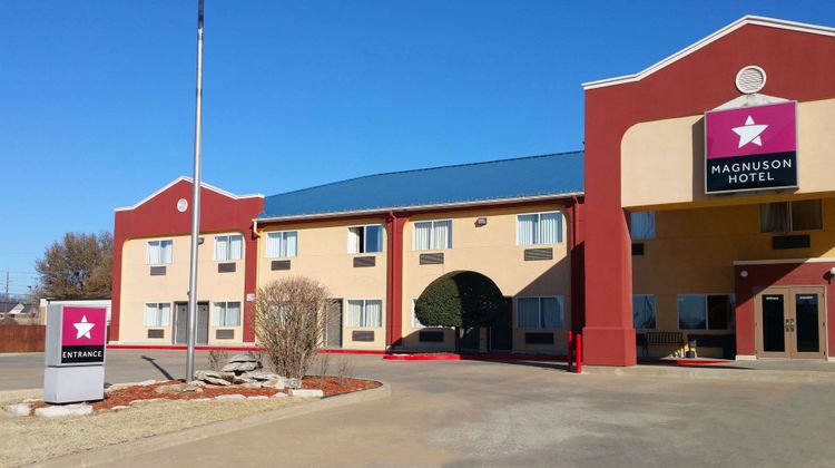 Magnuson Hotel Sand Springs Exterior