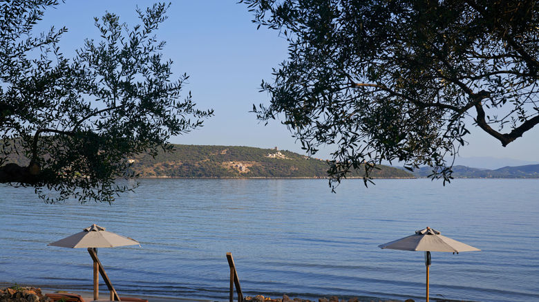 <b>100 Rizes Seaside Resort Beach</b>. Images powered by <a href="https://www.leonardoworldwide.com/" title="Leonardo Worldwide" target="_blank">Leonardo</a>.