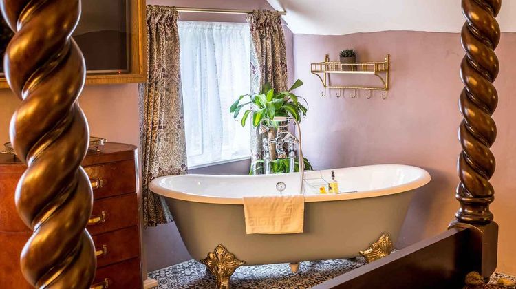 The Bridge Suite