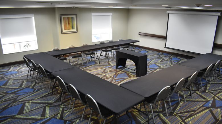 <b>Holiday Inn Express Suites Caryville Meeting</b>. Images powered by <a href="https://www.leonardoworldwide.com/" title="Leonardo Worldwide" target="_blank">Leonardo</a>.