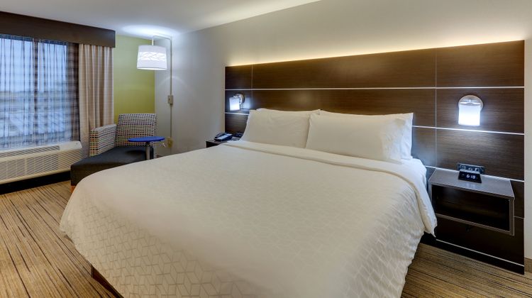 Holiday Inn Express Hotel & Suites-Troy Room