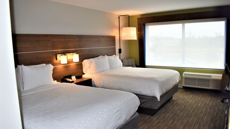 Holiday Inn Express/Suites Gettysburg SE Room